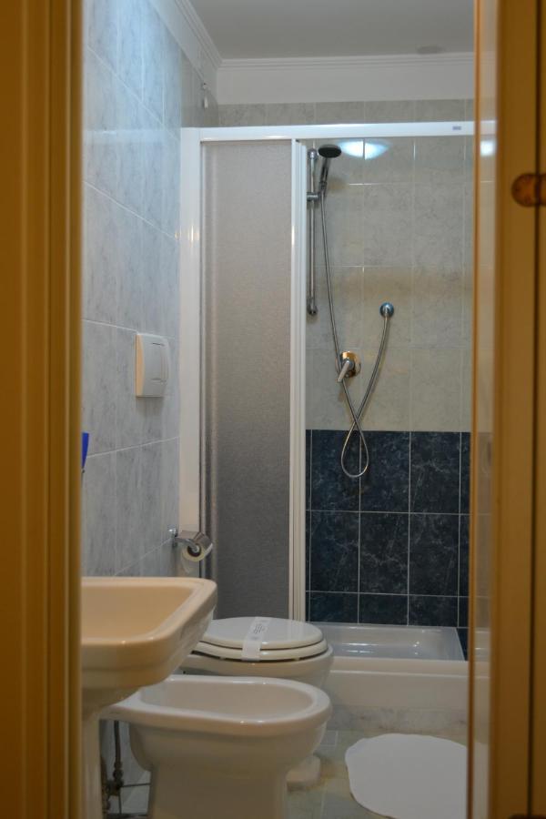 Tucci'S Roma Guest House Екстериор снимка